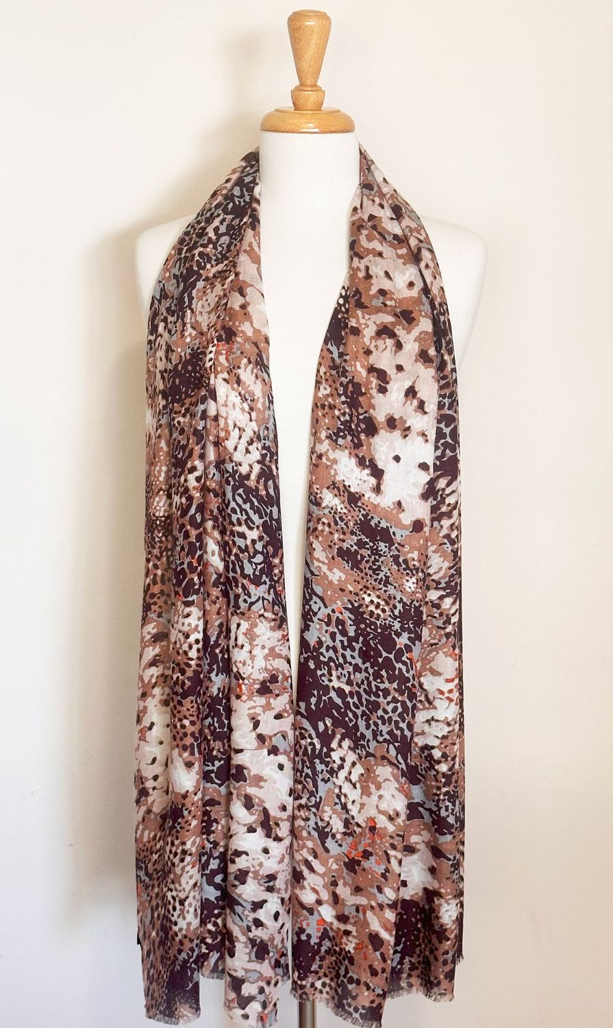 Dlux Ash Scarf Chocolate