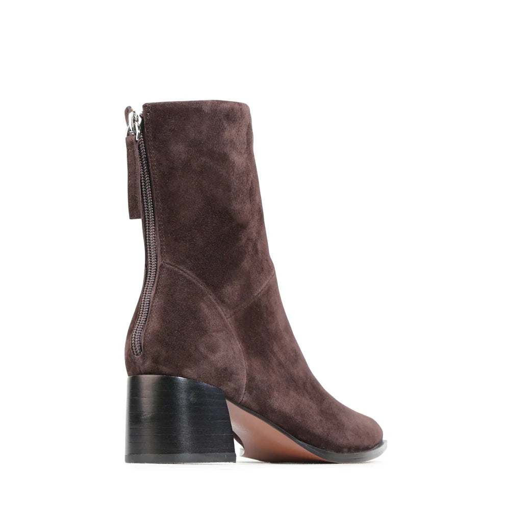 EOS Auroa Cocoa Suede