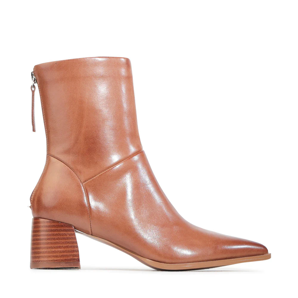 EOS Auroa Pecan Leather