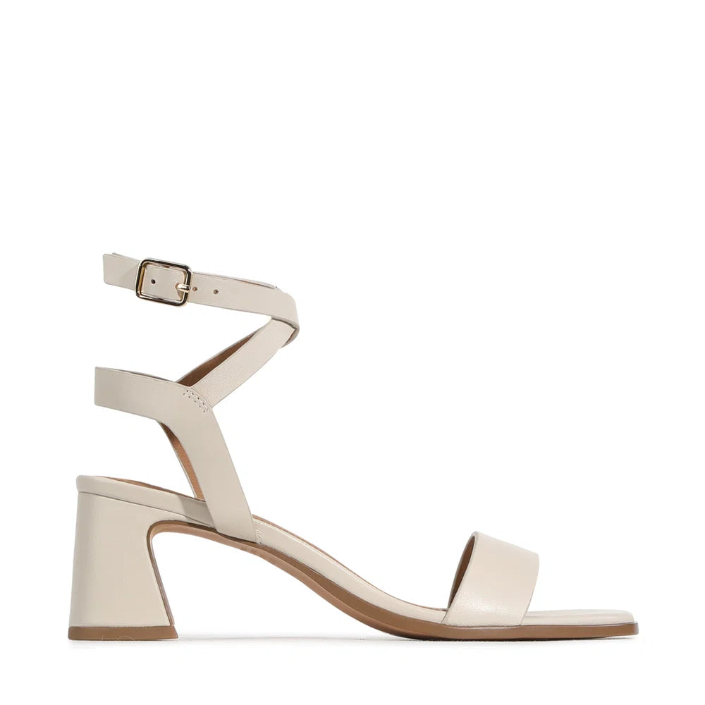 EOS Basili Off White