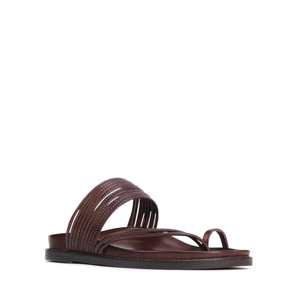 EOS Carmelle Chestnut