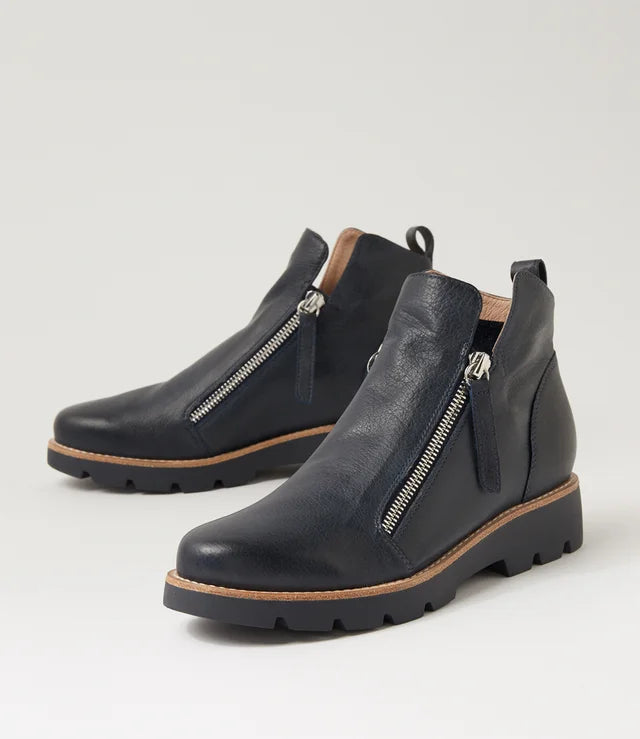 Django & Juliette Dottiz Navy