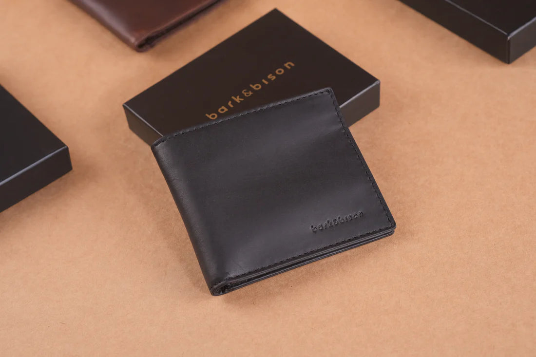 Bark & Bison The Timeless Bi-Fold Black