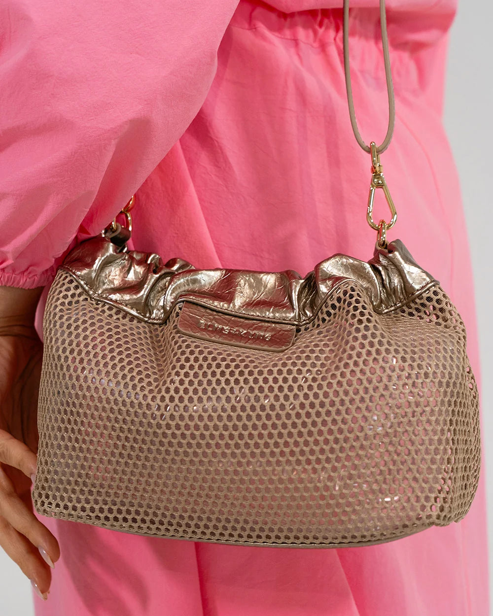 Elms & King Monty Mesh Xbody Taupe