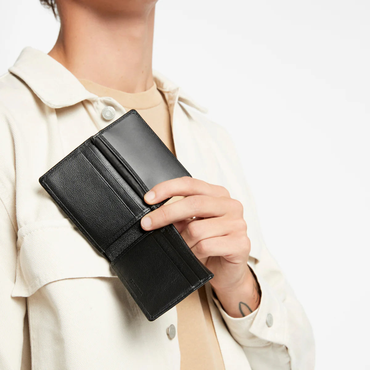 Status Anxiety Jonah Wallet Black