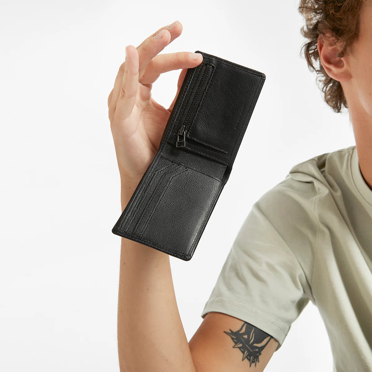 Status Anxiety Otis Wallet Black